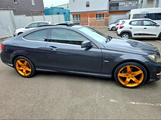 2013 Amg Mercedes C180 Coupe (c204) With Loads Of Extras Negotiable Urgent Sale