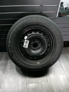 Kumho tyre with rim  18&#34;   R2000