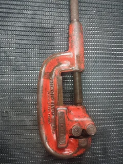 Pipe cutter Ridgid  R350