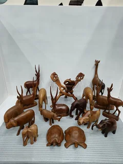 HAND CARVED ARICAN ART SCULPTURES (FROM R50)