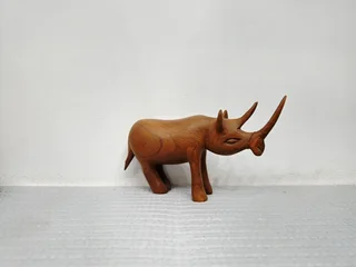 HAND CARVED ARICAN ART SCULPTURES (FROM R50)
