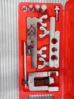 Flaring tool kit set in case R270
