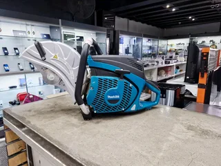 Makita Petrol Power Cutter