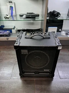 Roland bass guitar amp R3500