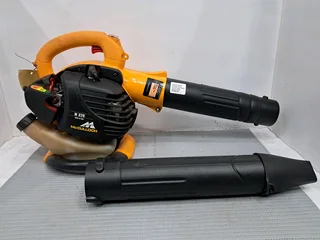 McCullouch leaf blower  petrol m320  R2600