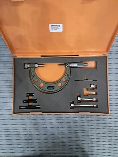 Mituyoyo micrometer R550