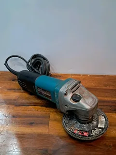 Makita small grinder R650