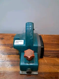 Makita planer R550