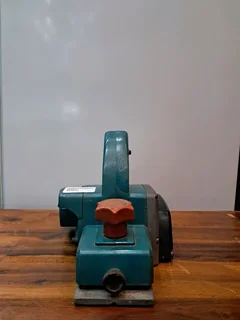 Makita planer R550
