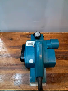 Makita planer &#43; case  R750