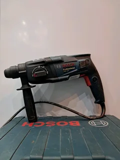 Bosch sds professional hammer drill &#43; case R1300