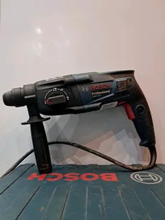 Bosch sds professional hammer drill &#43; case R1300