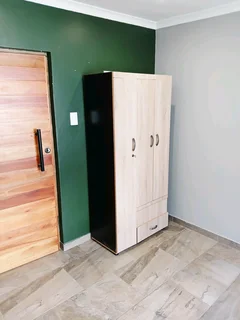 Rooms to let available in the Greyville/Morningside area - From R3000