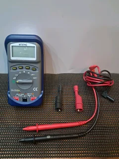 Blue-point multimeter  mt574c.   R900