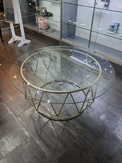 Round glass coffee table R2500