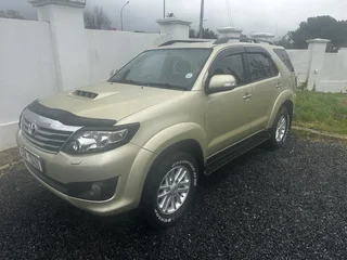 2014 Toyota Fortuner 3.0 D-4D 4x4 AT for sale!