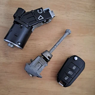 Peugeot 2008 remote key with matching door &amp; ignition lock
