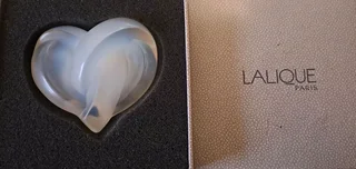 Heart paperweight Lalique