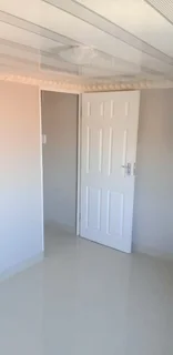 HOUSE FOR RENT IN MONTFORD CHATSWORTH