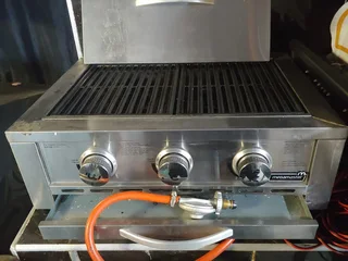Megamaster 630 Gas Grill