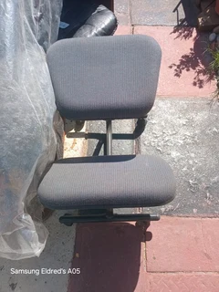 Typist chair in good nik