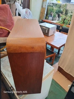 Maranti shelf unique design