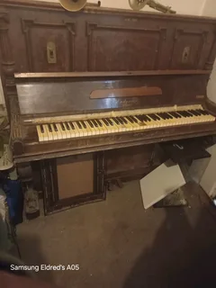 Piano endymion dresden good sound in playing condition