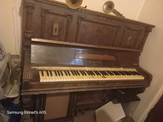 Piano endymion dresden good sound in playing condition