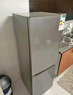 Fridge-Freezer Regassing Onsite