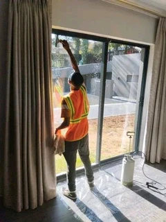 ROSEBANK WINDOW TINTING &amp; FROSTING WORKS