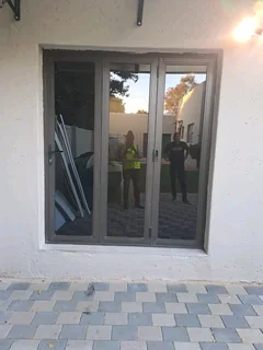 WINDOW TINTING SOLUTIONS