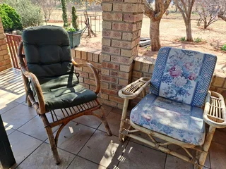 Cane patio furniture 5 seats plus cushions