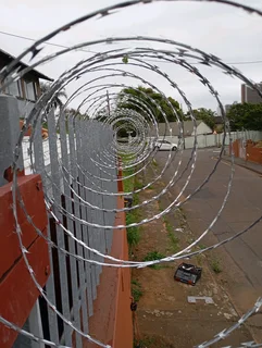 Razor wire fencing fix and supply