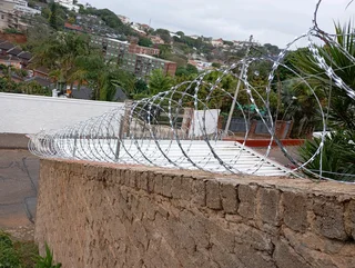 Razor wire fencing fix and supply