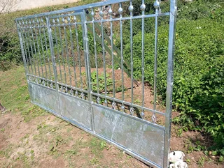 Driveway gates and balustrades