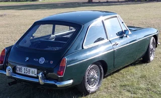 1967 MG B GT
