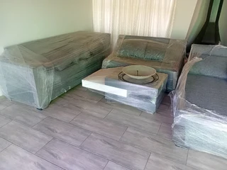 3 piece sofa include the coffee table