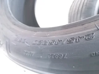 245/45/20 BRIDGESTONE RUNFLATS