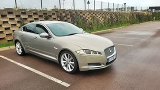 Jaguar XF 2.2D luxury Automatic 2013 modelFull service history Spare keysR110 000