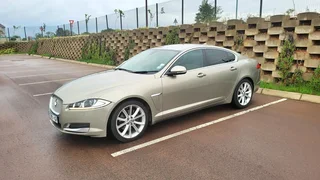 Jaguar XF 2.2D luxury Automatic 2013 modelFull service history Spare keysR110 000