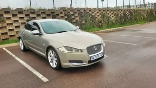 Jaguar XF 2.2D luxury Automatic 2013 modelFull service history Spare keysR110 000