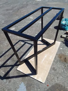 STEEL LEGS AND FRAMES FOR TABLES