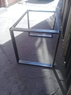 STEEL LEGS AND FRAMES FOR TABLES