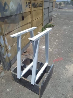 STEEL LEGS AND FRAMES FOR TABLES