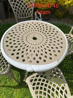 Cast aluminium outdoor patios