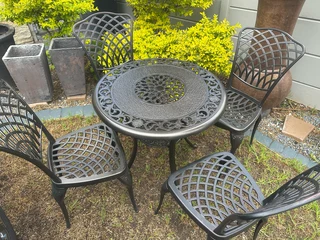 Cast aluminium outdoor patios