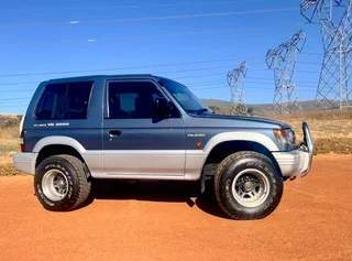 1998 Mitsubishi Pajero SWB 3-Door — Lexus 3UZ 4.3 V8 Manual 4x4
