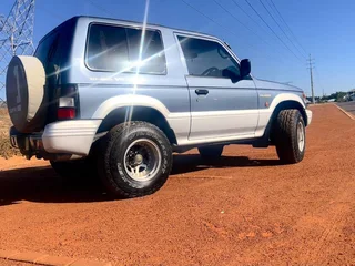 1998 Mitsubishi Pajero SWB 3-Door — Lexus 3UZ 4.3 V8 Manual 4x4