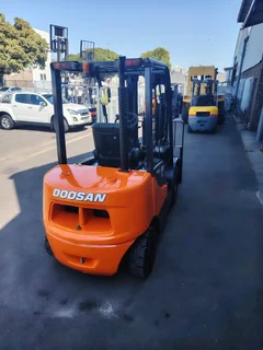 Forklift Doosan 3 ton Pro5 For Sale