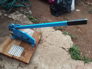 10&#34; manual shear (blue) cutter